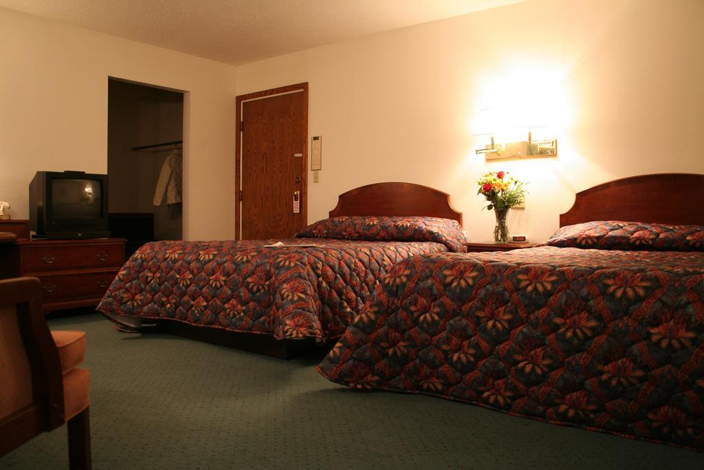 University Inn Cedar Falls Quarto foto